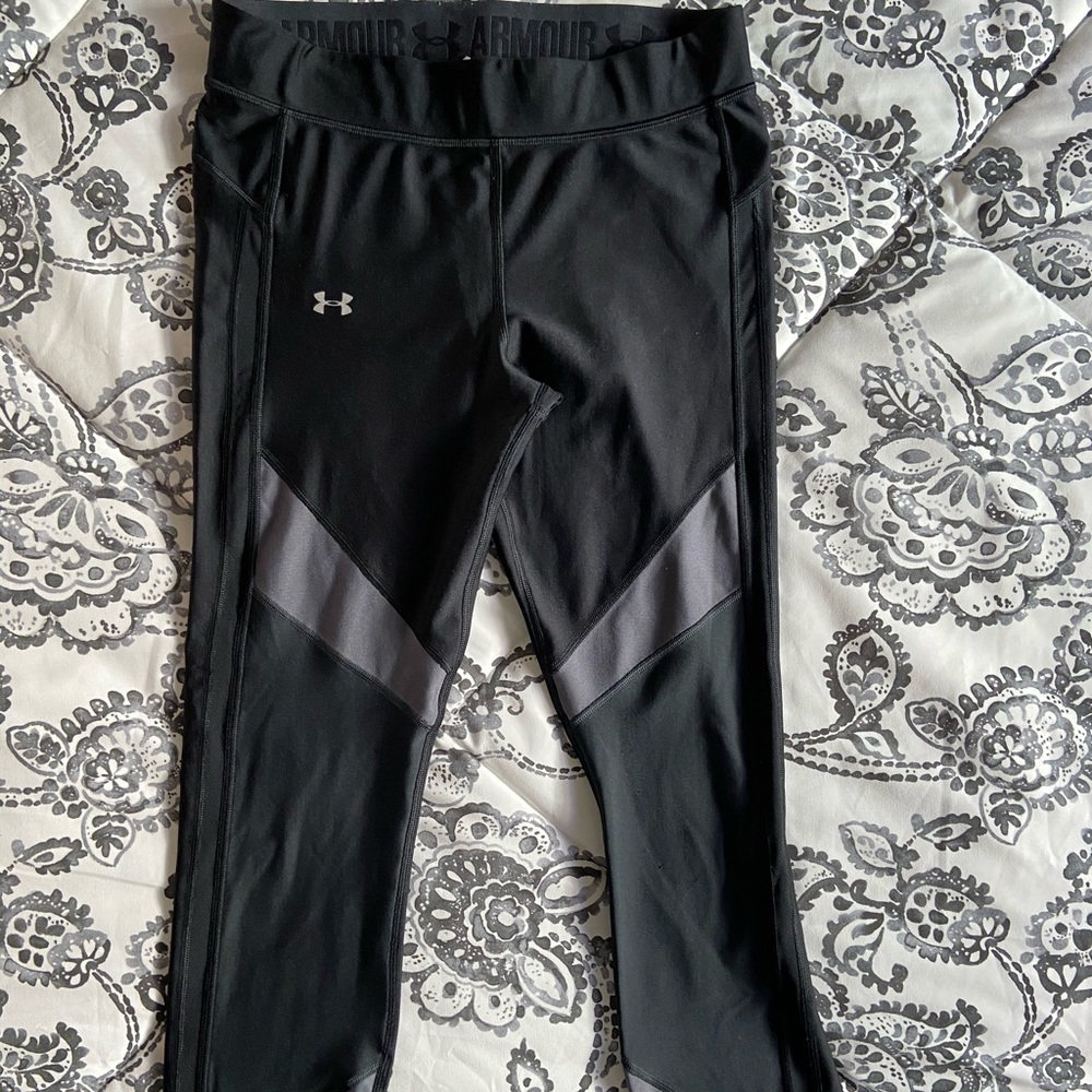 Under Armour women’s workout pants.